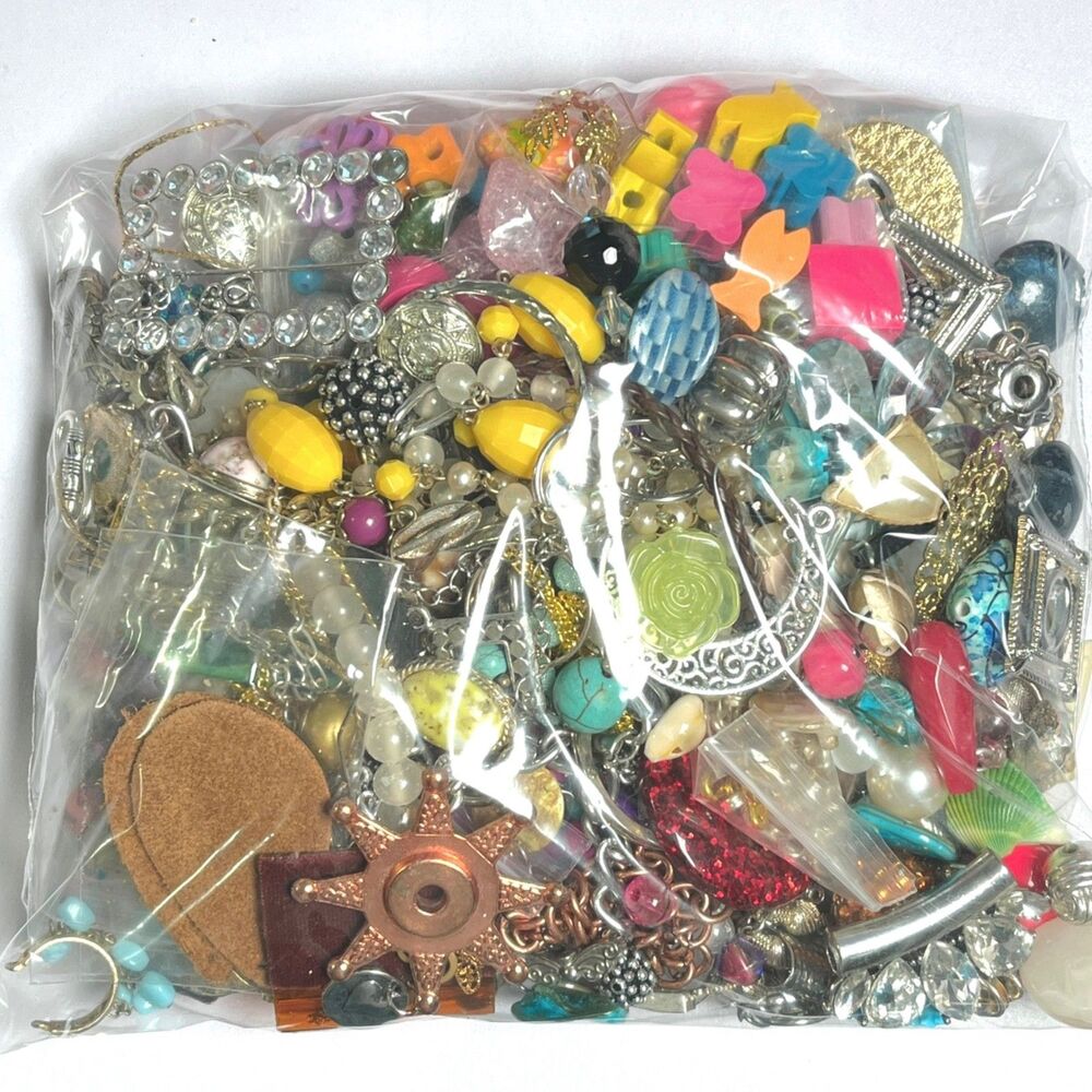 VTG - Now Repurpose Jewelry Beads Charms Components DIY Upcycle Craft Box 1#12.8
